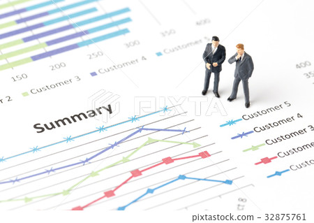 Miniature model group of businessman with chart Miniature model group of businessman with chart 32875761