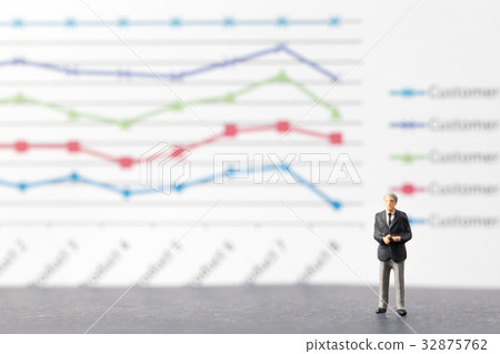 Miniature model group of businessman with chart Miniature model group of businessman with chart 32875762