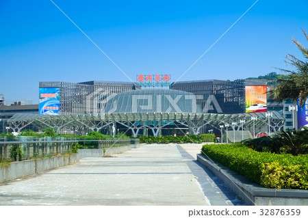 China Guangzhou East Railway Station Guangzhou East Railway Station China Guangzhou East Railway Station Guangzhou East Railway Station 32876359