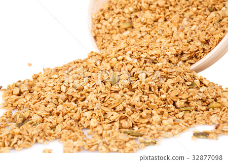 Muesli in bowl Muesli in bowl 32877098