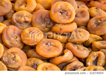 Dried persimmons stacked in mountains Dried persimmons stacked in mountains 32878904