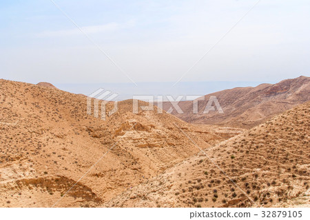 Wadi Qelt in Judean desert around St. George 32879105