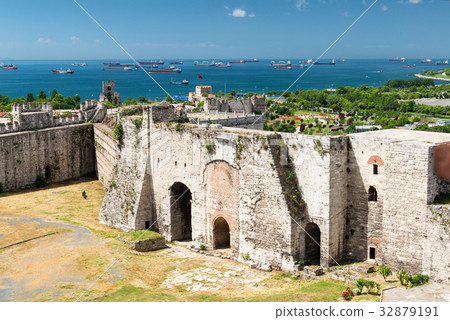 Famous Golden Gate of Constantinople in Istanbul 32879191