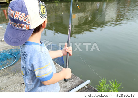 Infants to fish 32880118