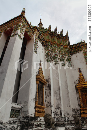 temple with mosaic in Thailand temple with mosaic in Thailand 32880605