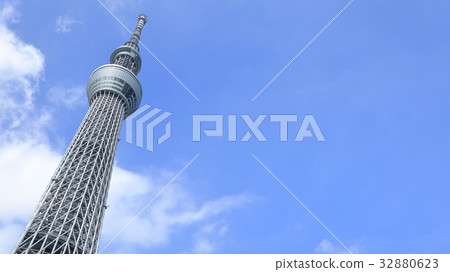 Sky tree and blue sky Sky tree and blue sky 32880623