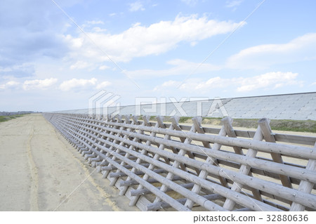 Tide breakwater Tide breakwater 32880636