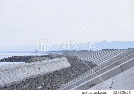 Tide breakwater Tide breakwater 32880638