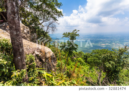 Mor Hin Khao national park 32881474