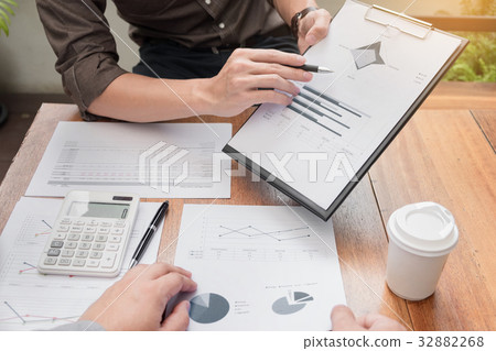 Business meeting  in outdoor. documents account managers crew wo 32882268