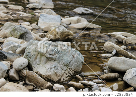 Large rocks in river water. Carpathians, Ukraine 32883884
