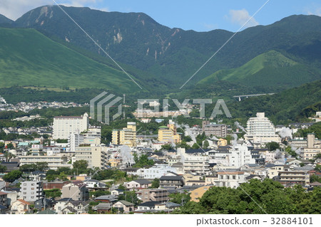 別府市全景* 8月 32884101