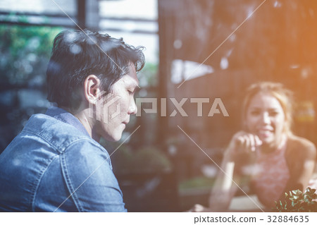businessmen discussing and briefing strategy businessmen discussing and briefing strategy 32884635