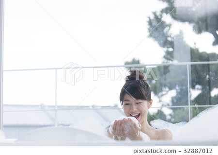 沐浴圖像 32887012