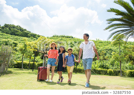 暑假小學生家庭旅行 32887550