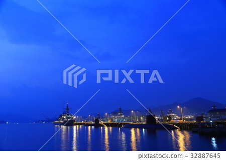 ① fireworks ① fireworks 32887645