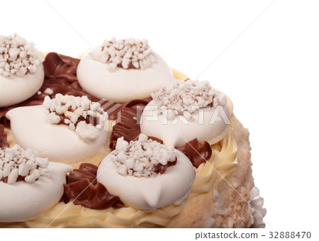 Meringue cake 32888470