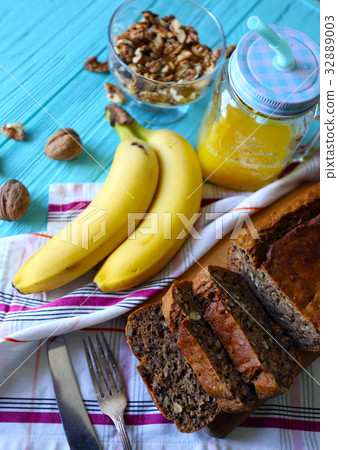 banana bread 32889003