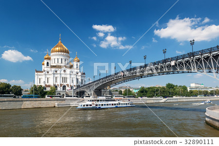 The Cathedral of Christ the Saviour in Moscow 32890111