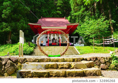 Ozaishi Shrine Lake Tazawa 32890268