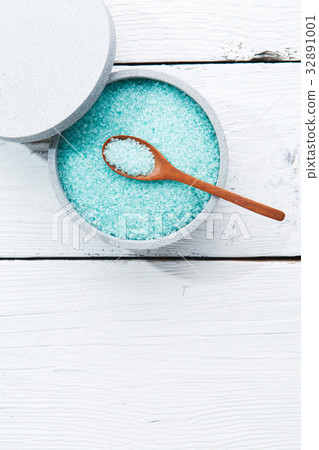 Jar of blue sea salt Jar of blue sea salt 32891001