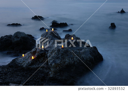 海 海 32893532