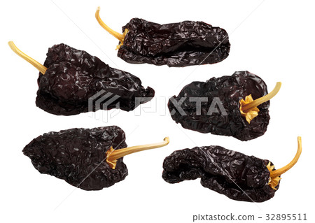 Ancho mulato-dried Poblano chiles, paths Ancho mulato-dried Poblano chiles, paths 32895511