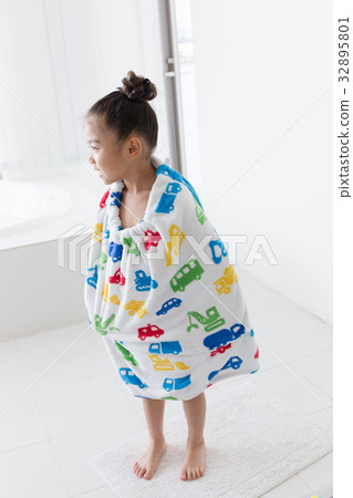 Child image 32895801