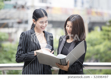 Business people talking for business plan Business people talking for business plan 32896497