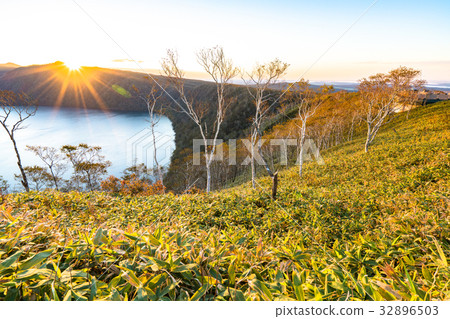 “北海道”摩週湖“黎明” 32896503