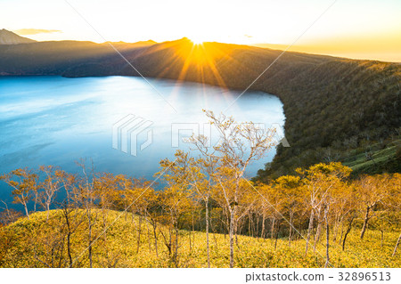 “北海道”摩週湖“黎明” 32896513