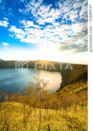 “北海道”摩週湖“黎明” 32896537