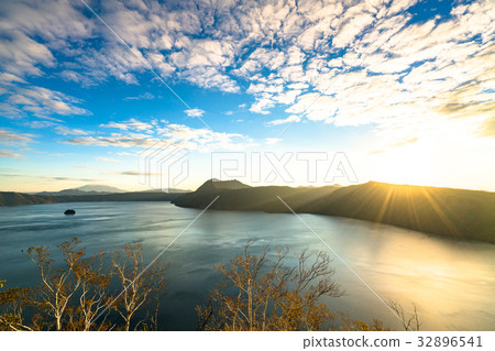 “北海道”摩週湖“黎明” 32896541