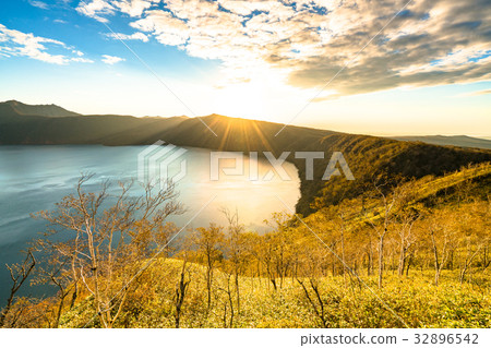 “北海道”摩週湖“黎明” 32896542