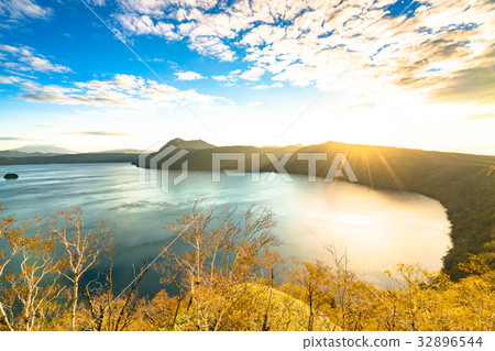 “北海道”摩週湖“黎明” 32896544