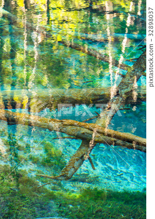 "Hokkaido" God's pond "Autumn" "Hokkaido" God's pond "Autumn" 32898037