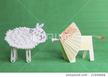 sheep and lion sheep and lion 32898666