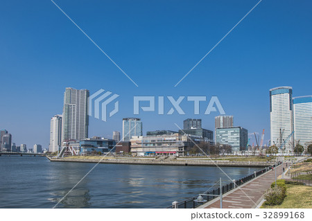 Haruhama Bridge Park and Toyosu Buildings Group 32899168