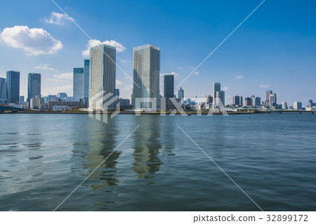 Harumi,摩天大樓和運河向Tsukishima Harumi,摩天大樓和運河向Tsukishima 32899172