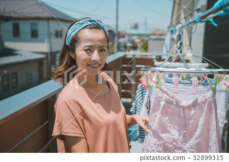 laundry, Housewife, housewife 32899315