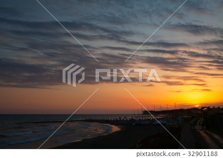 Orange Sunset Orange Sunset 32901188