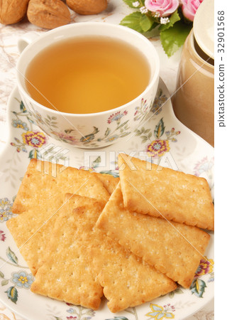 Honey-oats coconut biscuits 32901568