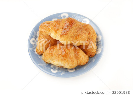 Croissants 32901988