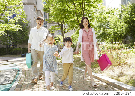 family 32904184