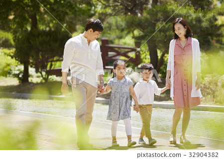 family 32904382