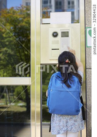 child child 32904418