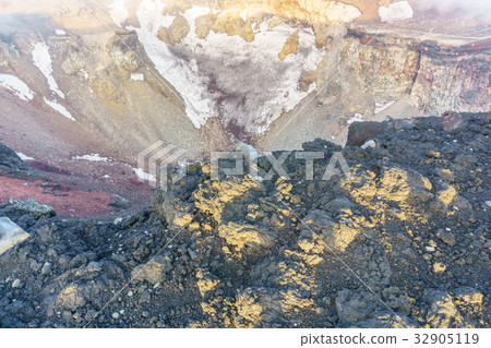 Crater of Fuji mountain Crater of Fuji mountain 32905119