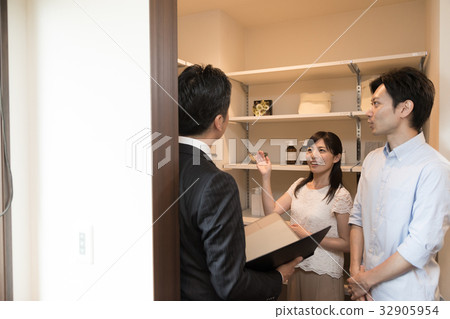 Housing Stage Tour Kitchen Pantry 32905954