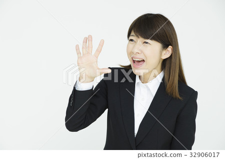 年輕的商界女強人 32906017