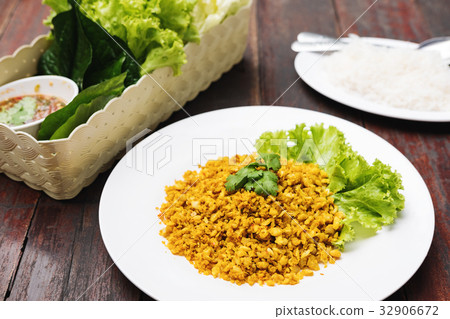 Traditional Thai Food, Fish fried with thai herb 32906672